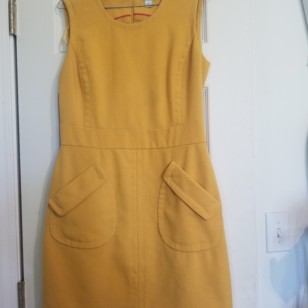 Y2k does 60s mini dress
